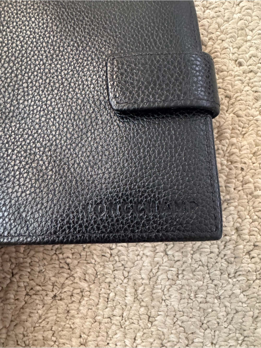 Longchamp Black Leather Bifold Wallet with Snap Closure - Picture 2 of 5